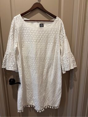 Vince Camuto White Crochet Lace Shift Dress with Bell Sleeves